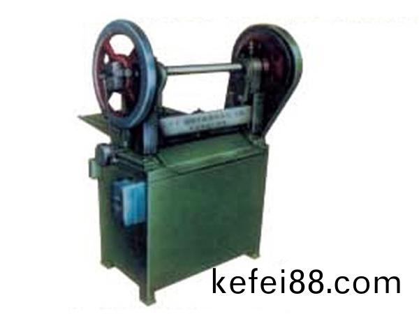 Rubber strip cutting machine